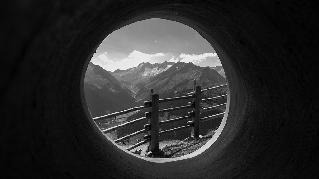 Der Blick durch die Röhre - Jodelwanderweg - Gerlos (08.2024)