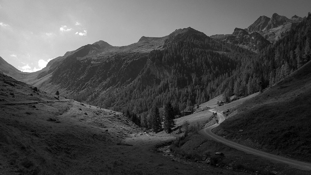 Das Licht- und Schattenspiel im Tal - Gerlos (08.2024)