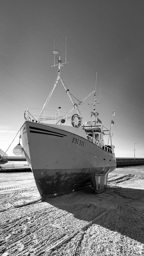 Der Fischkutter am Strand – Løkken (03.2025)