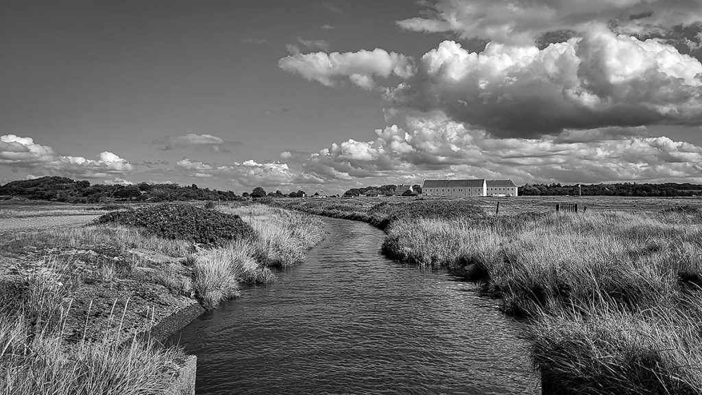 Der Bach und das Kloster- Trend Strand (08.2025)