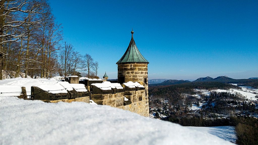 Der Blick über die Festungsmauer - Festung Königstein (20.02.2026)